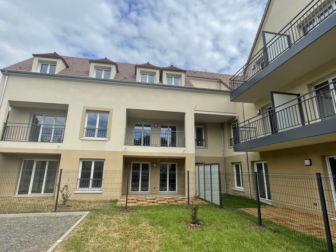 Appartement 3 pièces 68 m² · à Nézel · 68,4 m² · 1 090 €/mois